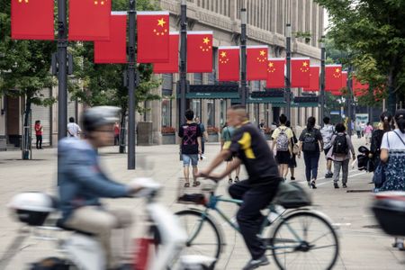 Global Wealth Surges as China Overtakes U.S. to Grab Top Spot