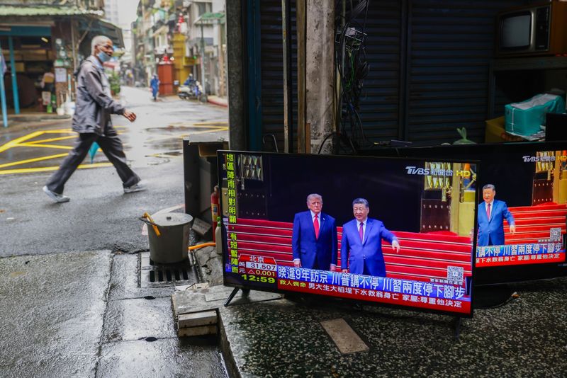 Wife of US seismologist held in China says Trump will urge Xi to release him