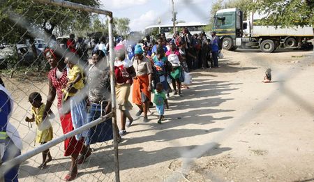 GroundUp: Concourt to determine rights of detained immigrants