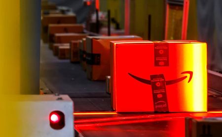 Amazon beats quarterly revenue estimates, cloud growth lags