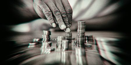 How to navigate the financial management choices involving life annuities