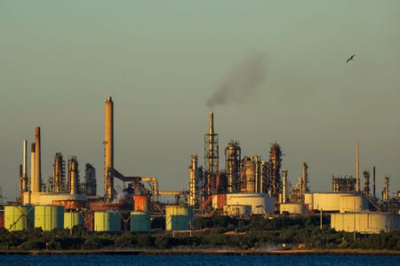 Investor Group to Hit Exxon on Climate Following U.S. Success