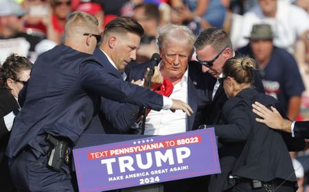 Trial begins for man accused of trying to assassinate Trump, spotlighting US political violence
