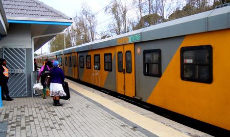 GroundUp: Train robberies – taking your life in your hands on Metrorail