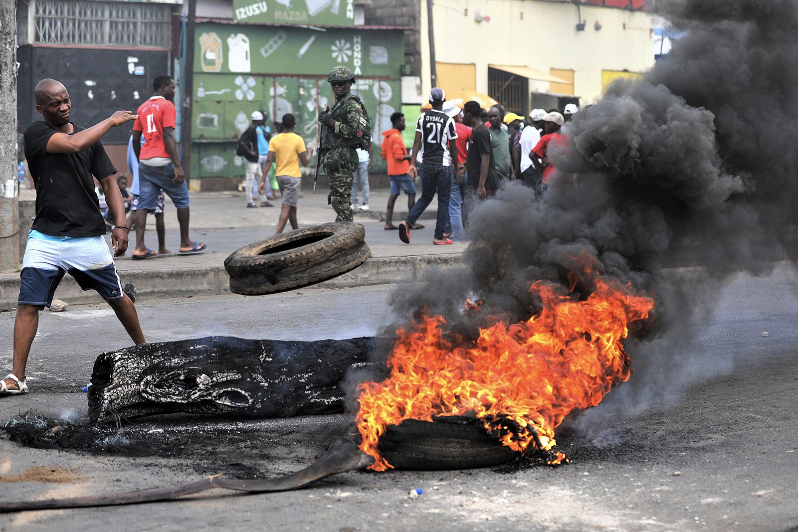 Loaded for Bear: Islamist insurgency, gas and drugs — Mozambique may be ...