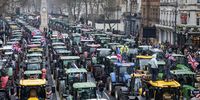 British farmers gridlock Whitehall with their tractors during a protest over the changes to inheritance tax (IHT) rules, in London, Britain, 10 February 2025. British farmers demand a reversal of the changes to inheritance tax (IHT) rules announced in the October 2024 budget by the Labour government, which will introduce new taxes on farms worth more than 1 million GBP that would apply from April 2026.  EPA-EFE/TOLGA AKMEN