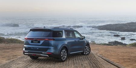 The magic of movement in the frugal 8-seater Kia Carnival