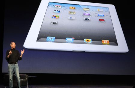 iPad 2 arrives to rout the great pretenders