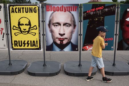 First UN wheat cargo sets sail for Ethiopia; forces focus on counteroffensive in southern Kherson