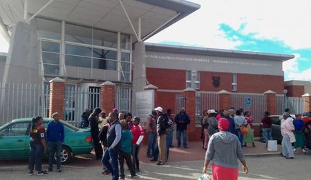 GroundUp: Police and NPA want land occupiers ‘punished by the courts’