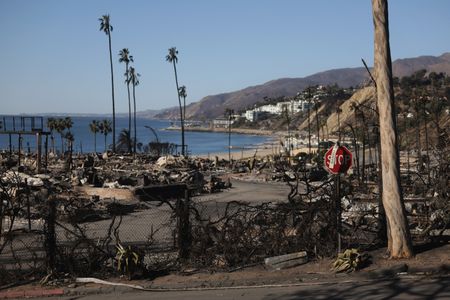 Winds pick up in California, threatening to stoke LA wildfires anew