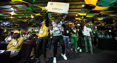 Last minute horse trading with KwaZulu-Natal sees Limpopo delegates at odds over voting for Ramaphosa