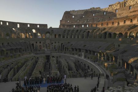 Worker trapped under collapsed medieval tower in Rome dies