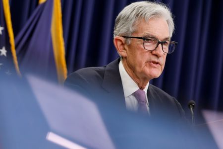 Powell Says He Won’t Step Down as Fed Chair If Asked by Trump