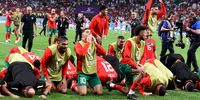 epa10352475 Players of Morocco perform Sujud, an act of thanks to Allah for winning, after the FIFA World Cup 2022 round of 16 soccer match between Morocco and Spain at Education City Stadium in Doha, Qatar, 06 December 2022.  EPA-EFE/Mohamed Messara