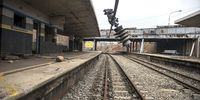 An overhead cable hangs close to the tracks at the Jeppe train station. Thieves cut the overhead cable to be sold as scrap. (Photo: Shiraaz Mohamed)