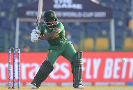 Statistics professor analyses advantages of batting second in T20 matches