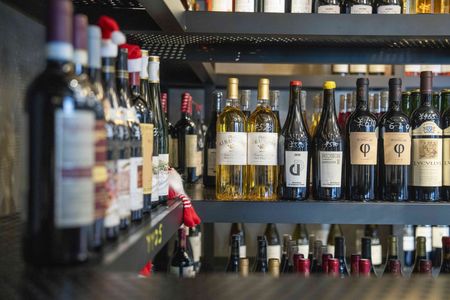 Australian wine exports jump by a third as China resumes buying