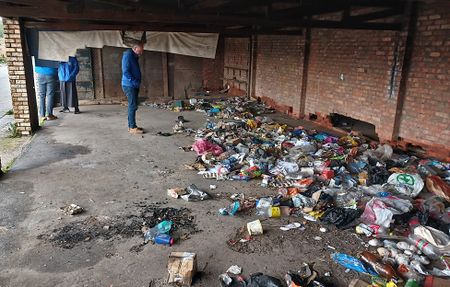 Rats, rot and rubbish: The decaying state of Gqeberha police flats
