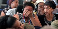 Family members break down as Daniel Buda, an administration officer at Mamelodi Hospital Mortuary, testifies during the Life Esidimeni arbitration on 30 November 2017 in Johannesburg. (Photo: Gallo Images / The Times / Alaister Russell)