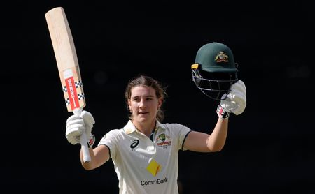 Floundering Proteas women stare down the barrel of massive Test loss against Australia