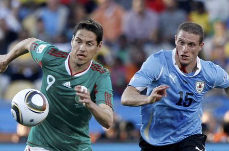 Uruguay edge Mexico in Rustenburg, win Group A