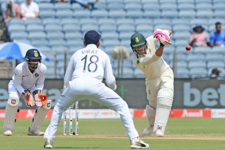 Another day of torment for Proteas as India tighten grip on second Test