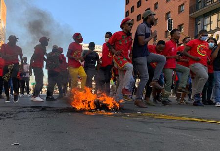 Blade Nzimande updates funding plans after Mthokozisi Ntumba’s death and as student anger snowballs