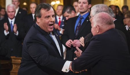 New Jersey's Christie in address again apologizes, looks ahead