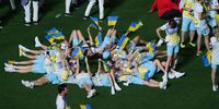 epa09405978 Members of the Ukraine Olympic team during the Closing Ceremony of the Tokyo 2020 Olympic Games at the Olympic Stadium in Tokyo, Japan, 08 August 2021.  EPA-EFE/JOE GIDDENS AUSTRALIA AND NEW ZEALAND OUT