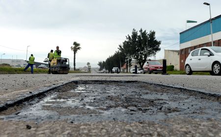 Major Nelson Mandela Bay road brought to standstill as motorists hit deep holes left unmarked by contractors