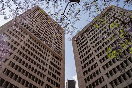 MPs condemn government’s ‘headless chicken approach’ to shoddy R1bn national police HQ