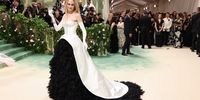 Nicole Kidman poses at the Met Gala, an annual fundraising gala held for the benefit of the Metropolitan Museum of Art's Costume Institute with this year's theme 'Sleeping Beauties: Reawakening Fashion' in New York City, New York, U.S., May 6, 2024. REUTERS/Andrew Kelly