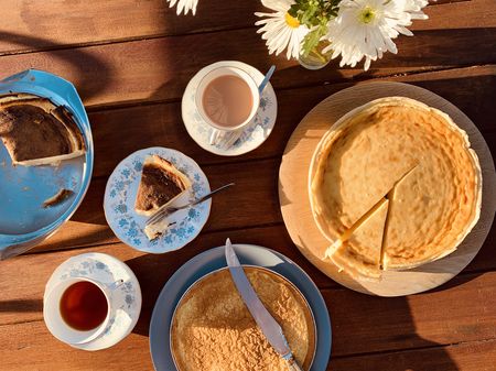 Old Tarts and Koe(k)sisters