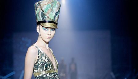 Chronicles of Chic: The colonel has no clothes