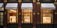 Empty displays at a closed Cartier luxury watches and jewelry store in London, U.K., on 20 January 2021. (Photo: Simon Dawson / Bloomberg via Getty Images)