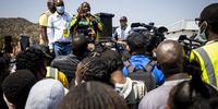 ANC president Cyril Ramaphosa addresses residents of Tekwane South, eNtokozweni, Mpumalanga, during his door to door campaign on Sunday 19 September 2021. (Photo: Shiraaz Mohamed)