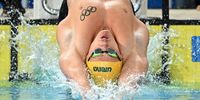 epaselect epa10369783 Isaac Alan Cooper of Australia in action during the Men's 4x50m Medley Relay final of the FINA World Swimming Championships (25m) at the Melbourne Sports and Aquatic Centre in Melbourne, Australia, 17 December 2022.  EPA-EFE/JOEL CARRETT AUSTRALIA AND NEW ZEALAND OUT