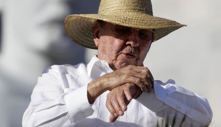 Cuba broadens economic reforms, plans new measures