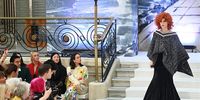 epaselect epa10472294 A model presents a creation by Irish-American designer Paul Costelloe during London Fashion Week in London, Britain, 17 February 2023. The London Fashion Week runs from 17 to 21 February 2023.  EPA-EFE/ANDY RAIN