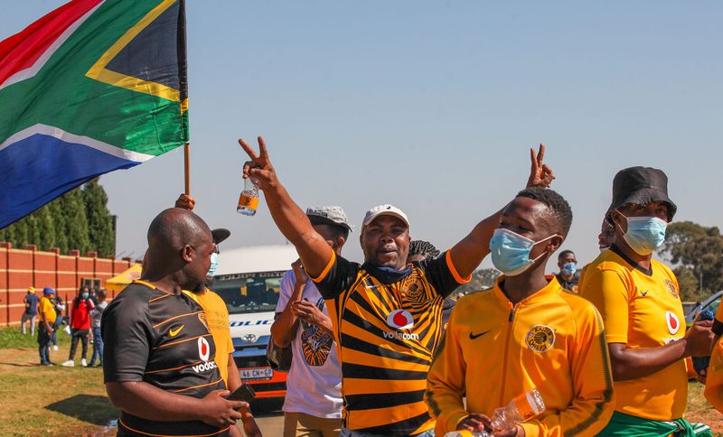 Aggrieved Chiefs supporters hand over memorandum of demands to club ...