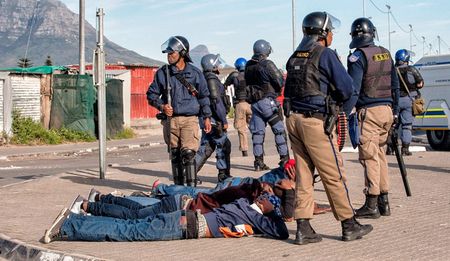 GroundUp: Langa hostel dwellers protest against lack of progress