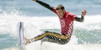 epa07754256 Jack Freestone of Australia in action during the Men's QS 10000 Round 5 of the Vans US Open of Surfing in Huntington Beach, California, USA, 02 August 2019. The Open runs from 27 July to 04 August.  EPA-EFE/ETIENNE LAURENT