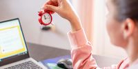 In praise of the Pomodoro Technique: Beating procrastination one segment at a time 