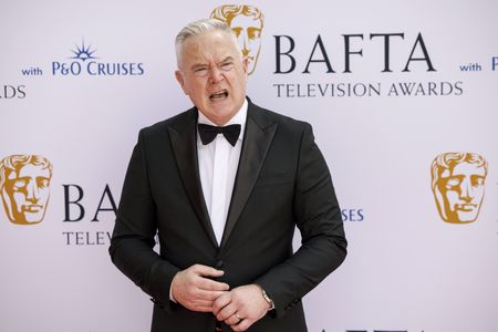 BBC presenter at centre of sex photo scandal named as lead anchor Huw Edwards