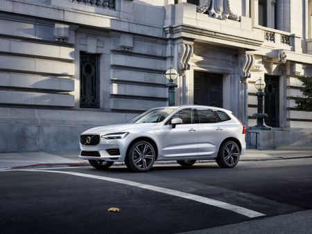 Volvo XC60 D5 R-Design: Sweet Swede chariot