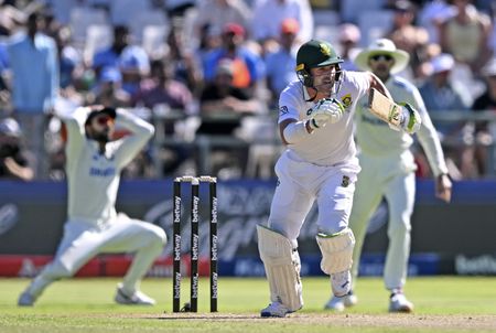 Wickets and records tumble on day one at Newlands as India take the ascendancy over Proteas