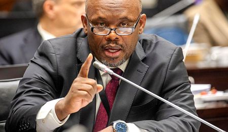 Sibiya challenges Mkhwanazi amid growing tensions in South African police force