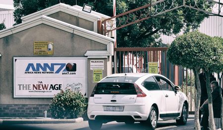 Op-Ed: Of cheap stunts and ’Oakbay employees’