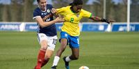 epa07492927 Brazil's Formiga Mota (R) in action against Scotland's Leanne Crichton (L) during the International women soccer friendly match between Brazil and Scotland at Pinatar Arena stadium in Murcia, southern Spain, 08 April 2019.  EPA/Marcial Guillen